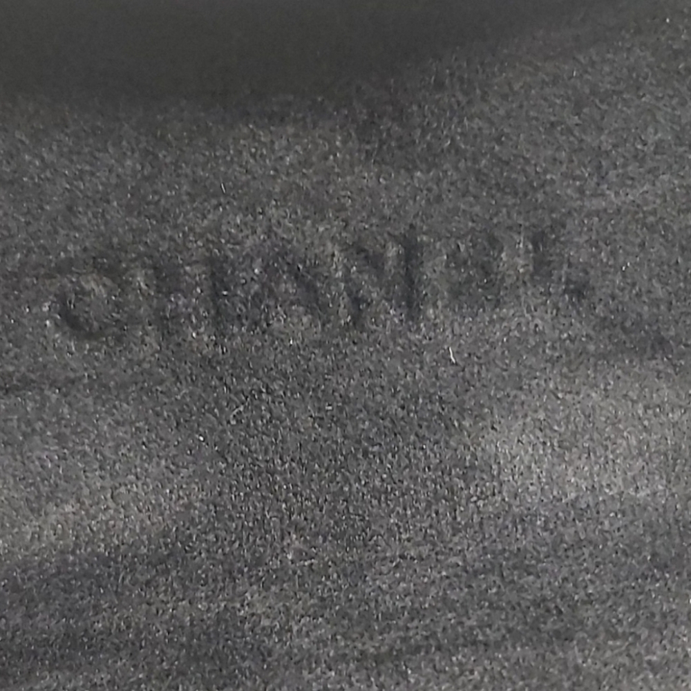CHANEL Black Quilted Leather Eyewear Case - Picture 6 of 11